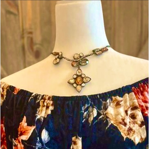 unmarked Jewelry - Gorgeous Golden Topaz Yellow & Clear Rhinestone Paved Hollywood Party Necklace